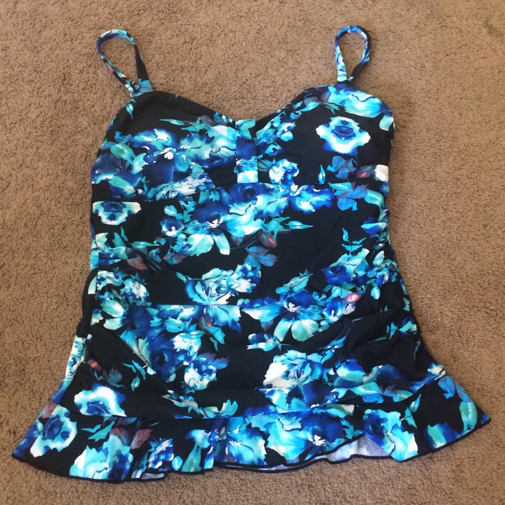 Women’s bathing suit top